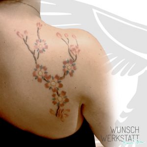 CoverUp eines farbigen Tattoos Schulter