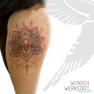 Tattoo Henna Kettchen Oberschenkel Lotusblüte