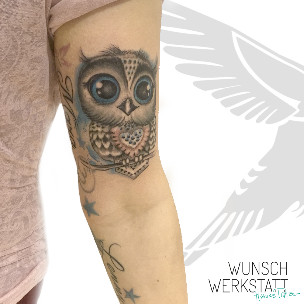 Tattoo Baby Eule mit großen Augen