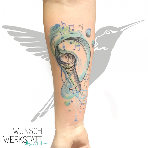 Aquarell Musik Tattoo von Hana