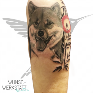 Hanas Tattoo asiatischer Hund